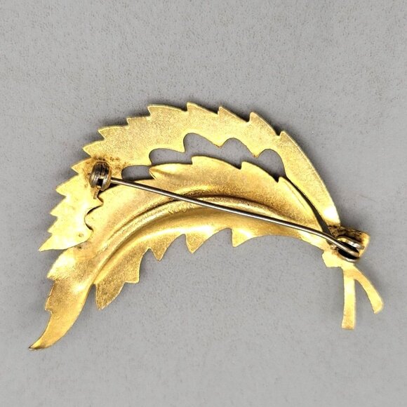 Vintage Spanish Damascene Feather Brooch Leaf Pin Detailed - Picture 3 of 4